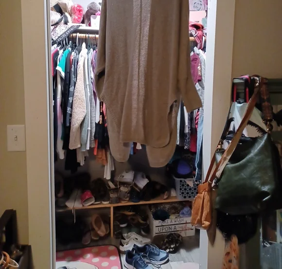 American Eagle Outfitters Gray Sweater - Picture 5 of 5